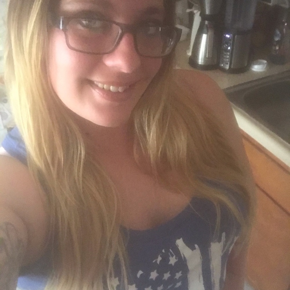 Meet your Posher, Stephanie